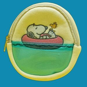 Snoopy pouch keychain